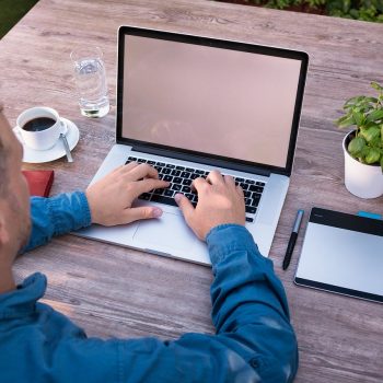 business-man-2452808_1280