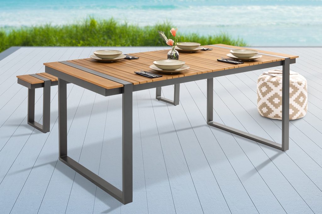  drevený záhradný jedálenský stôl
