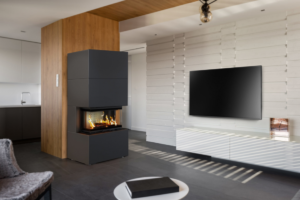 čierny modulárny trojstranný krb