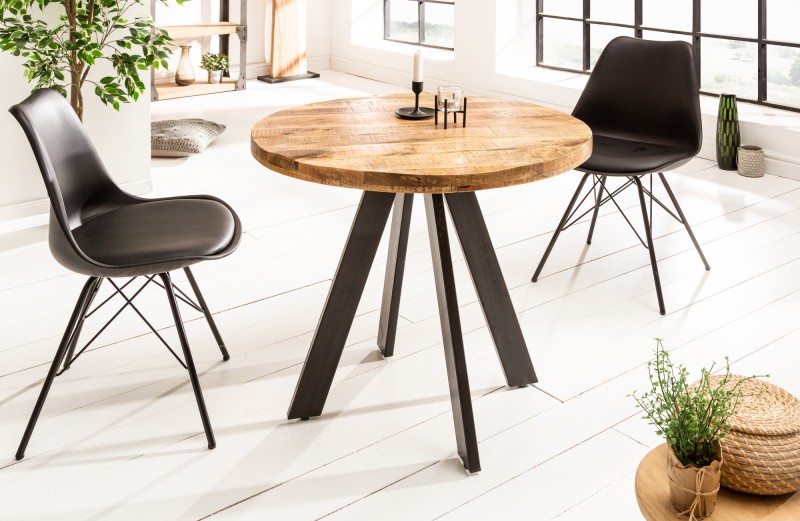 okrúhly jedálenský stôl drevený